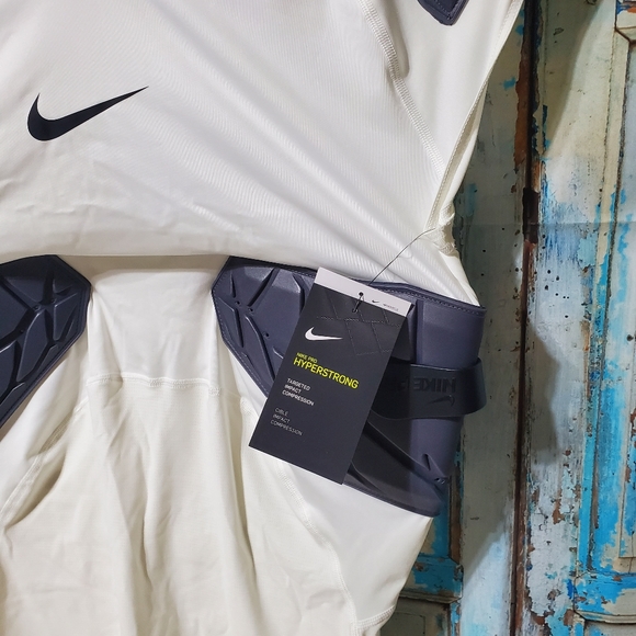 nike hyperstrong top